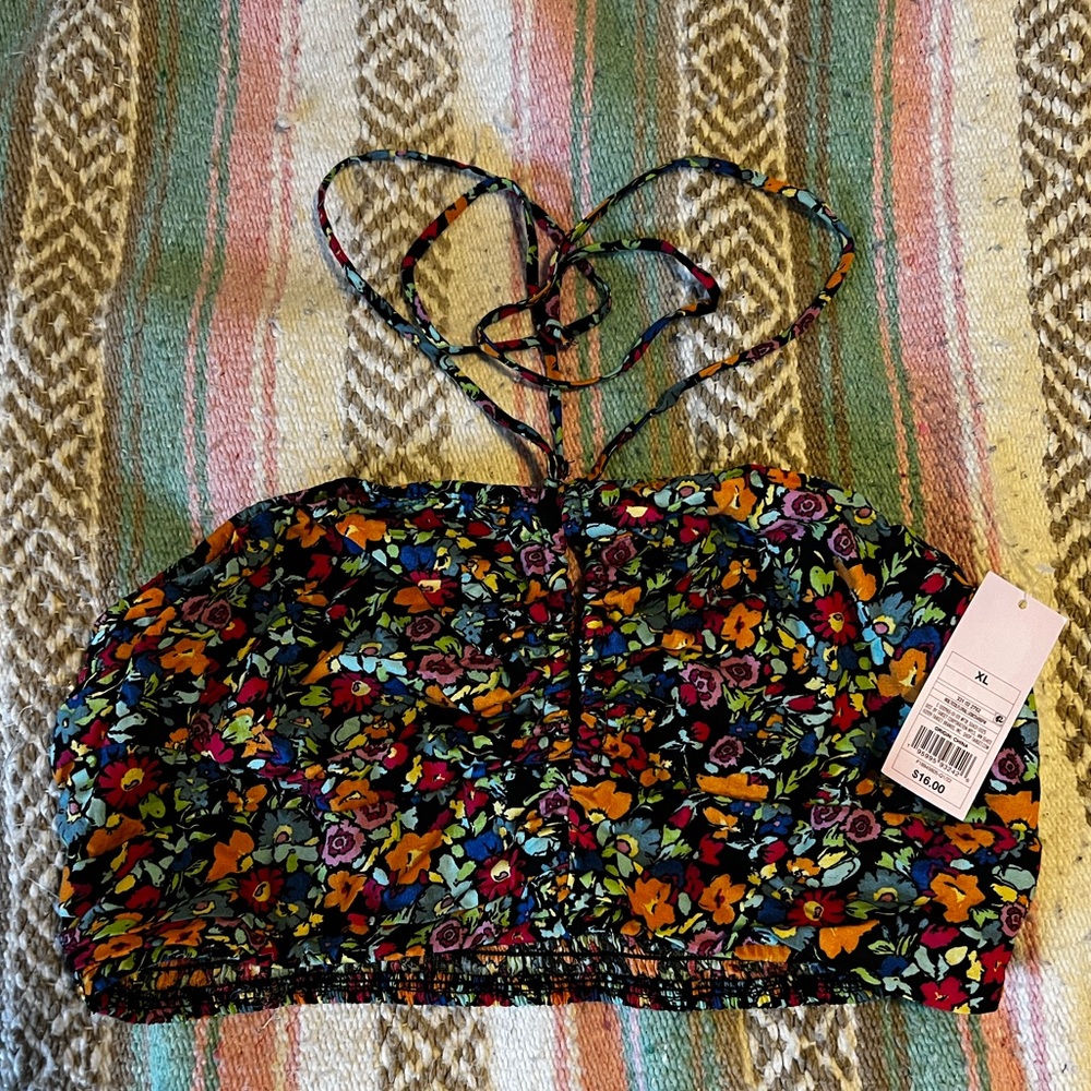 NWT Wild Fable Keyhole Crop Top Floral Print XL